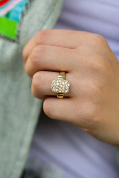 Taşlı Baget Tarzı Altın Yüzük ürün görseli 1