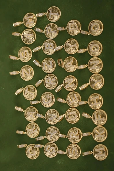 Ç Harfi Altın Kolye Ucu - 2
