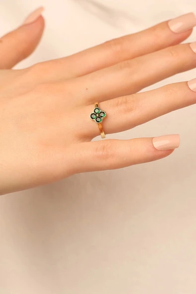 Minimal Yonca Altın Yüzük ürün görseli 1