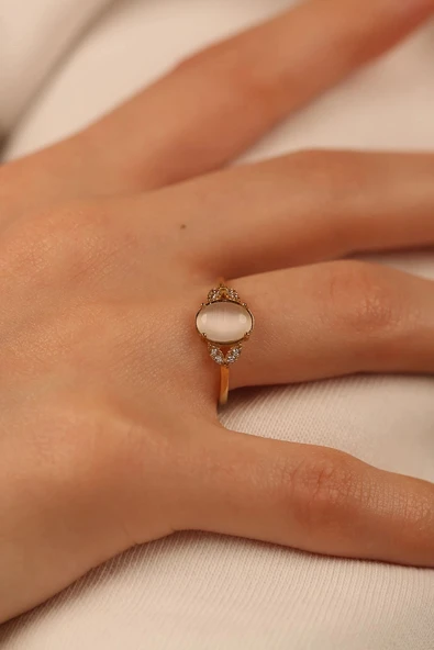 Beyaz Opal Taşlı Altın Yüzük ürün görseli 1