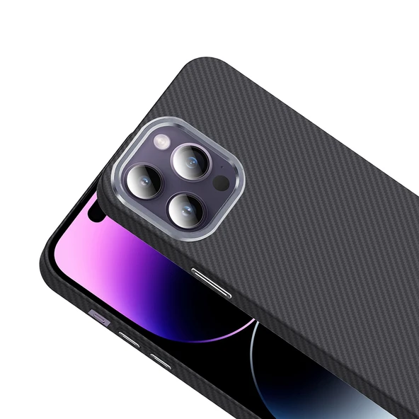 iPhone 14 Pro Max Kılıf Kablosuz Şarj Özellikli Karbon Fiber Görünümlü Gros Kapak - Resim 9