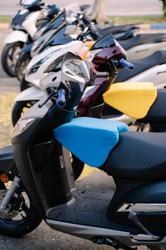 HONDA ACTİVA-DİO Motosiklet Çocuk Koltuğu, Siyah Deri, Kolsuz, 4-8 Yaş Arası, Hediyeli - 3