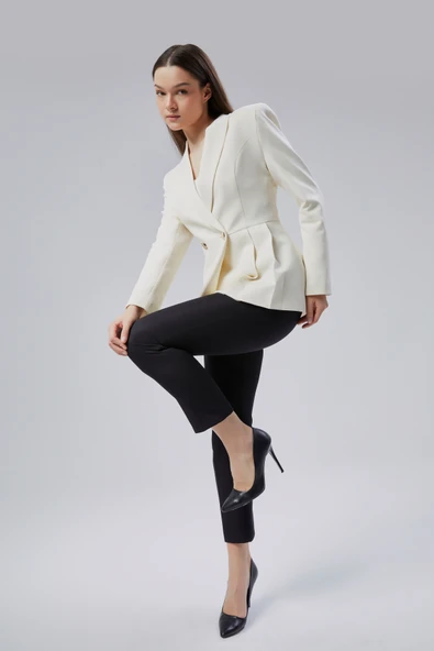 Ekru Regular Fit Pile Detaylı Blazer Ceket