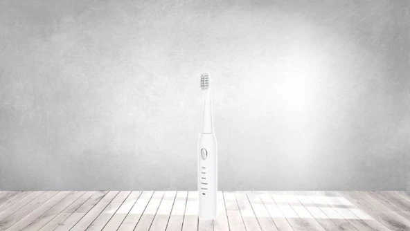 NORDICA Şarjlı Diş Fırçası 3 Adet Yedek Başlıklı 500 Mah Beyaz