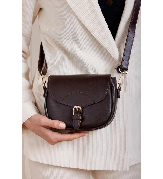 Acı Kahve Kadın Kapaklı Çapraz Askılı Çanta - Resim 2