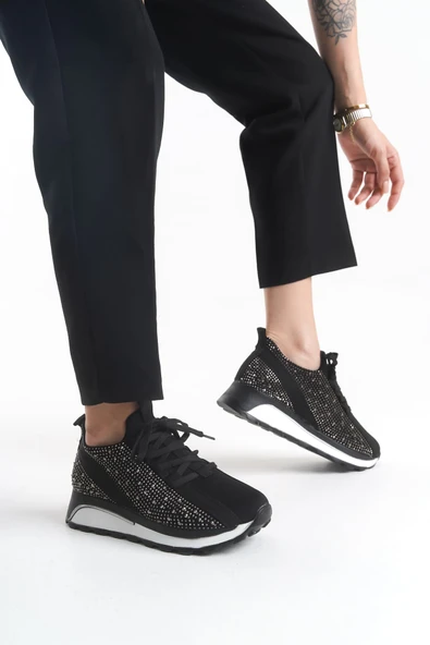 ALYA Bağcıklı Ortopedik Taban Taşlı Kadın Sneaker Spor Ayakkabı BT - Siyah
