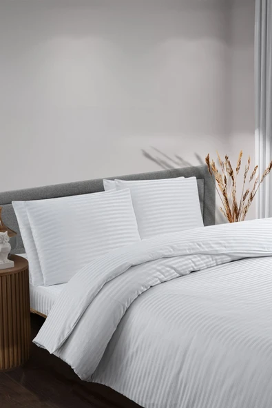 Çizgili Saten Çift Kişilik Yorgan Kılıfı - Otel Nevresimi