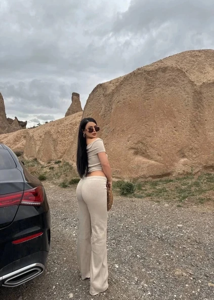 Madonna yaka bol paça pantolonlu takım - 2