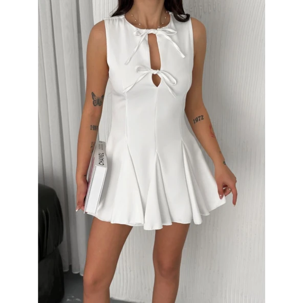 Göğüs Bağlamalı Kolsuz Mini Boy Elbise - Beyaz - 2