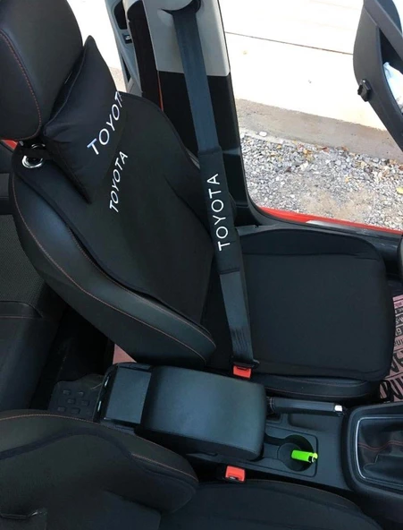 TOYOTA Nakışlı Ön İkili Oto Koltuk Minderi 2 Adet Boyun Yastığı 2 Adet Kemer Pedi SİYAH - 2