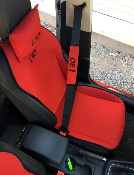 HYUNDAİ İ30 Nakışlı Ön İkili Oto Koltuk Minderi 2 Adet Boyun Yastığı 2 Adet Kemer Pedi KIRMIZI ürün görseli
