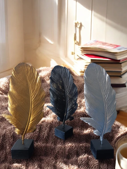 beyaz renk kırılmaz polyester,tüy desenli kaideli biblo - Resim 2