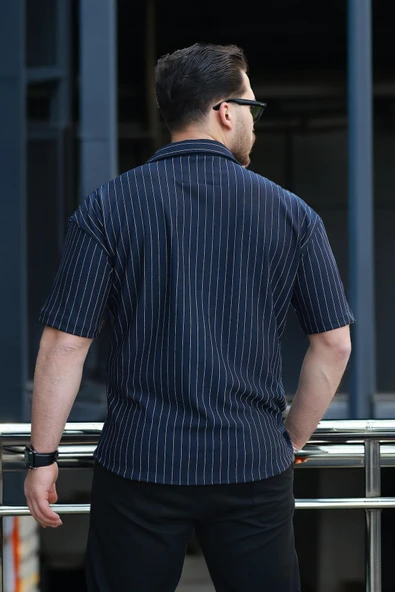 Apaş Yaka Krep Kumaş Çizgili Yarım Oversize Erkek Gömlek - Lacivert - 4