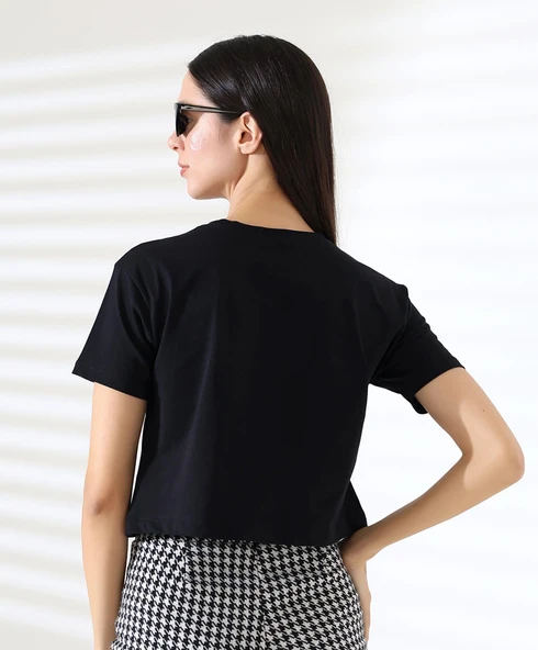 Kadın Kalp Dantel Detaylı Taşlı Crop T-shirt - 11