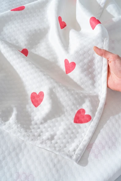 Rivaİstanbul Kırmızı Kalpli Çift Kişilik Baskılı Pike 200 x 220cm - Resim 4