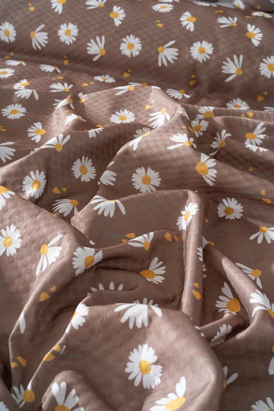 Rivaİstanbul Kahve Papatyalı Çift Kişilik Baskılı Pike 200 x 220 cm - Resim 4