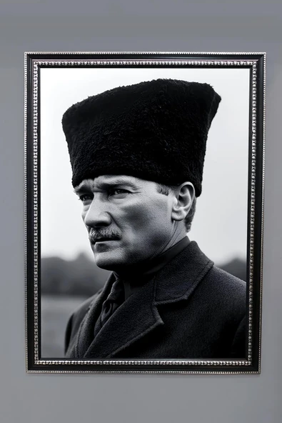 Dekoratif Modern Atatürk Desenli Çerçeveli Tablo Duvar Tablosu 50x70cm ATA14 RENKLİ 50 X 70
