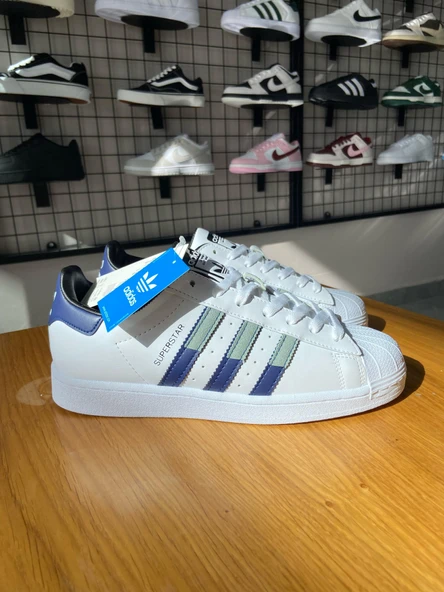 Adidas Süperstar Essential Premium - 2