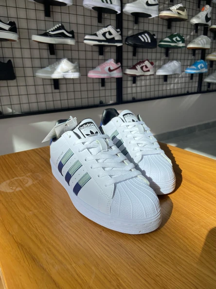 Adidas Süperstar Essential Premium - 3