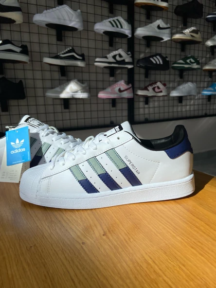 Adidas Süperstar Essential Premium
