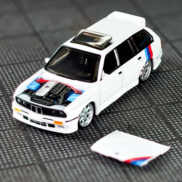 Hot Wheels Collectors Hot Wheels Elite 64 1990 BMW 318i Touring - 4