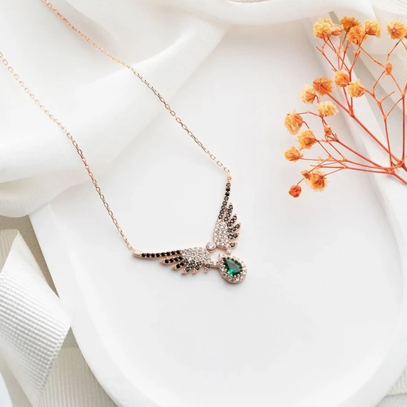 Vaoov 925 Ayar Gümüş Yeşil Damla Taşlı Melek Kanadı Kolye ürün görseli