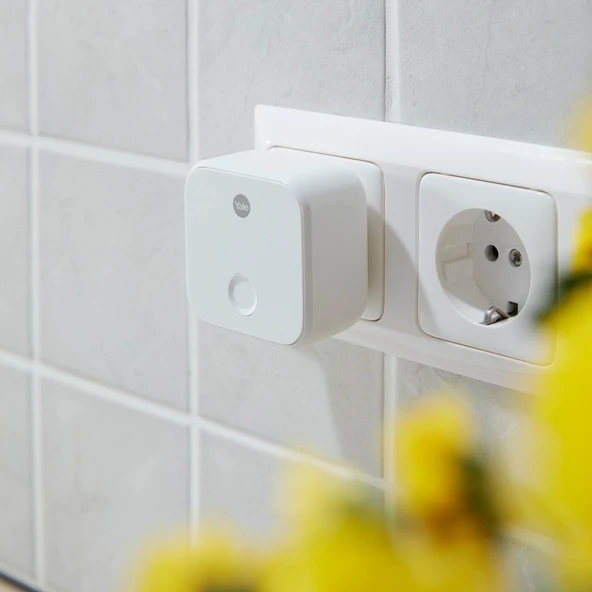 Yale 05/401C00/WH Wi-Fi Bağlantı Köprüsü - 4
