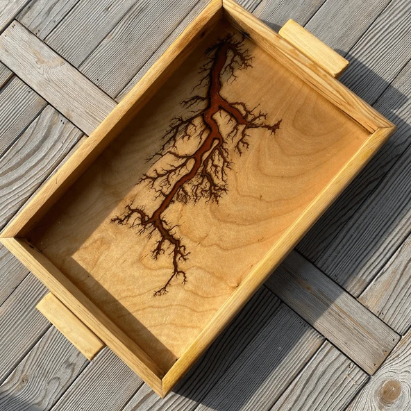 Lichtenberg Desenli Epoksi Kaplamalı Ahşap Sunum Tepsisi (30x45 cm) - 3