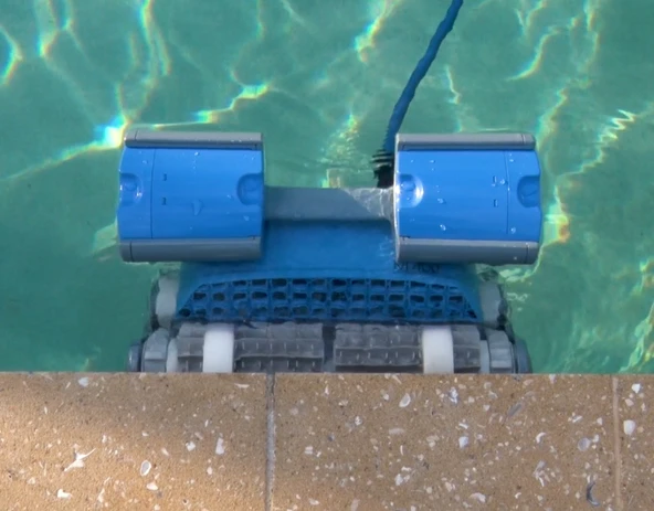 Gemaş PLECOS M4 (DOLPHIN) M400 Otomatik Havuz Süpürge Robotu-Automatic Pool Cleaners-ToptancıyızBiz - Resim 8