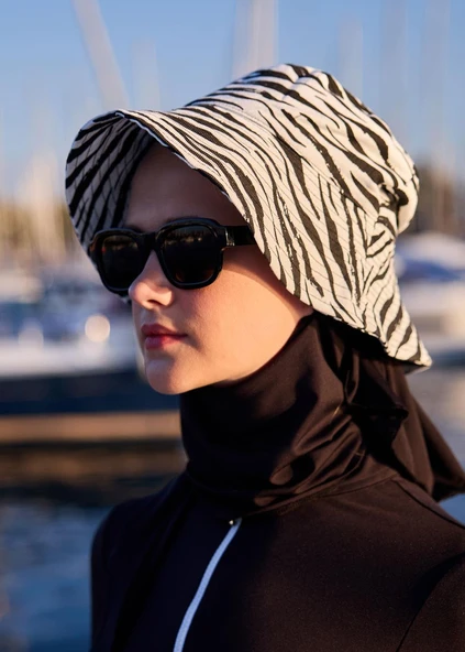 Zebra Kumaş Şapka