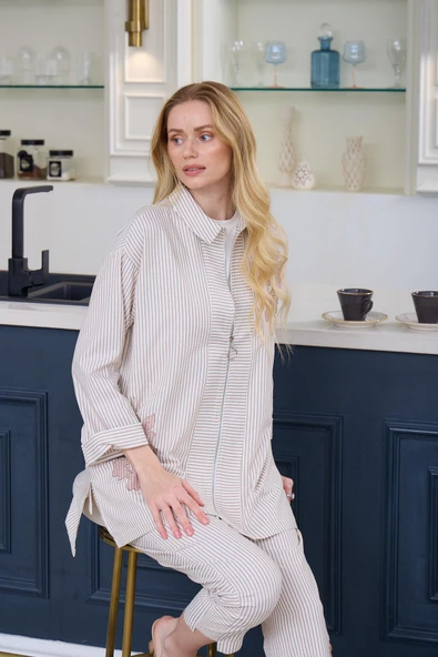 NAKIŞ DETAYLI ÇİZGİLİ TAKIM - 2