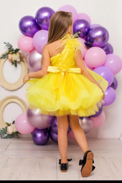 Kız Çocuk Omuzdan Göğse Tüylü Tek Omuz Eteği Kabarık Tüllü Sarı Abiye - Resim 11