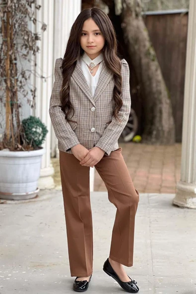 Kız Çocuk Yakası Açık Ve Taş Detaylı Bluz Ekose Çizgi Blazer Ceket Kemerli Taba Alt Üst Takım ürün görseli