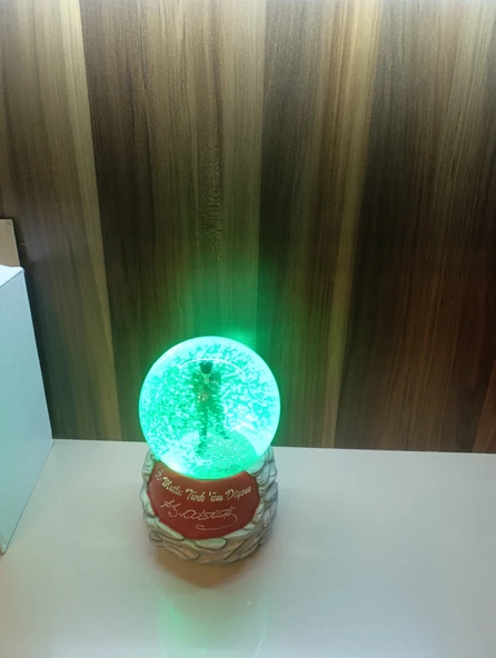 Atatürk fotoğrafı temalı  Işıklı ,izmir marşlı,müzikli Büyük Boy Kar küre - Resim 6