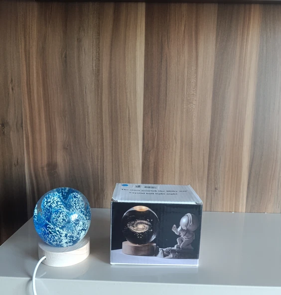 Ahşap altlıklı ışıklı küre - Resim 6