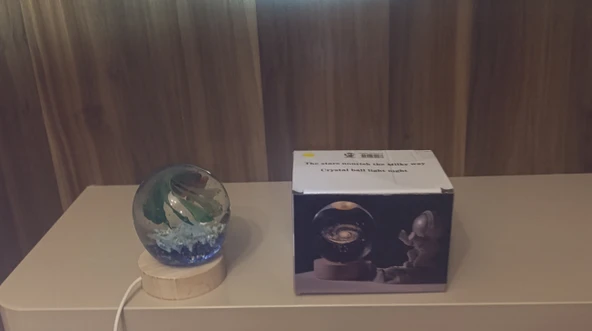 Ahşap altlıklı ışıklı küre - Resim 3