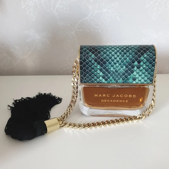 Marc Jacobs Divine Decadence Edp 100 Ml Kadın Parfümü - 4