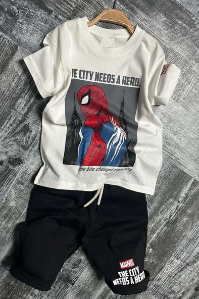 Erkek Çocuk Örümcek Adam Karakter ve Yazı Baskılı T-shirt İp Detaylı Siyah Şortlu Takım