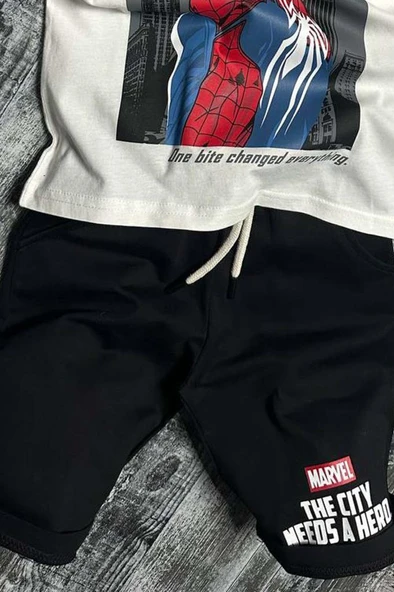 Erkek Çocuk Örümcek Adam Karakter ve Yazı Baskılı T-shirt İp Detaylı Siyah Şortlu Takım - 3