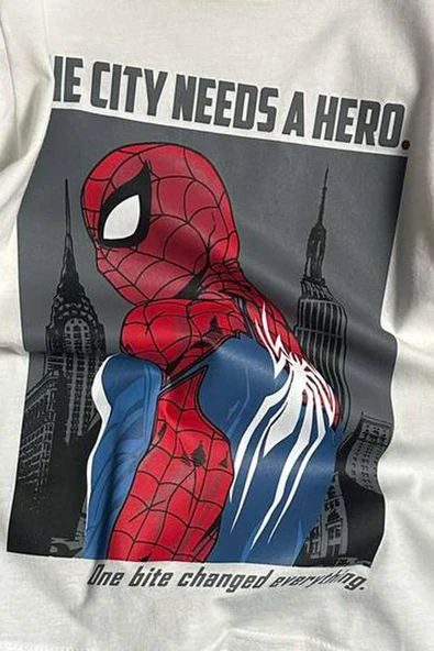 Erkek Çocuk Örümcek Adam Karakter ve Yazı Baskılı T-shirt İp Detaylı Siyah Şortlu Takım - 8