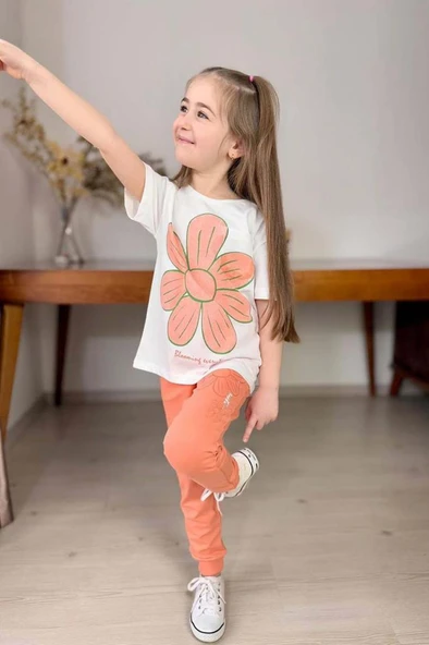 Kız Çocuk Üzeri Papatya Baskılı T-Shirt Çift Cepli Lastikli Turuncu Pijama Takımı - Resim 3
