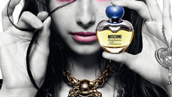 Moschino Toujours Glamour Eau De Toilette Sprey 100ml Bayan Parfüm - Resim 5