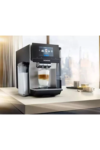 Siemens  iSelect dokunmatik ekran menüsü Ve 5 inç ekran ile Otomatik  Espresso&Cappuccino Makinesi