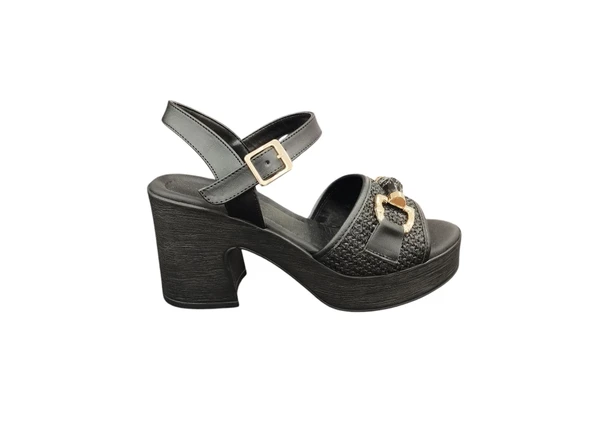 Ventes 11125221Z Bantlı 8 cm Kalın Topuklu Taş Toka Detaylı Günlük Kadın Hasır Sandalet