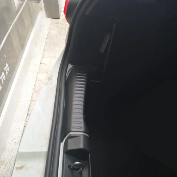 Dacia Sandero 2021- Bagaj Koruma Eşiği - Resim 3