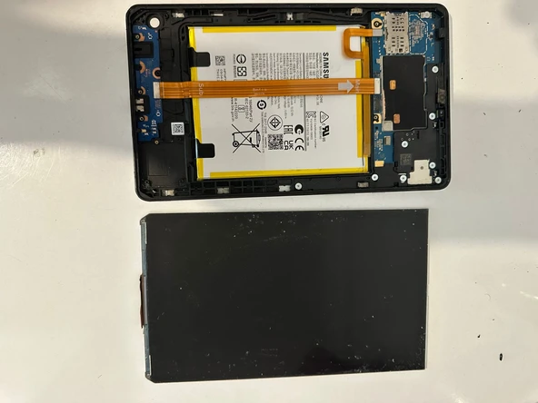 Samsung Galaxy Tab A9 SM-X110 Gri 64 GB 8.7" Tablet  DOKUNMATİĞİ YOK PARÇA OLARAK SATILIK EKRAN ÜZERİND