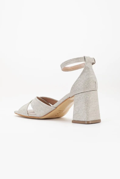 Büyük Numara Kadın Topuklu Sandalet Çapraz Gold Bantlı Baretli - 5