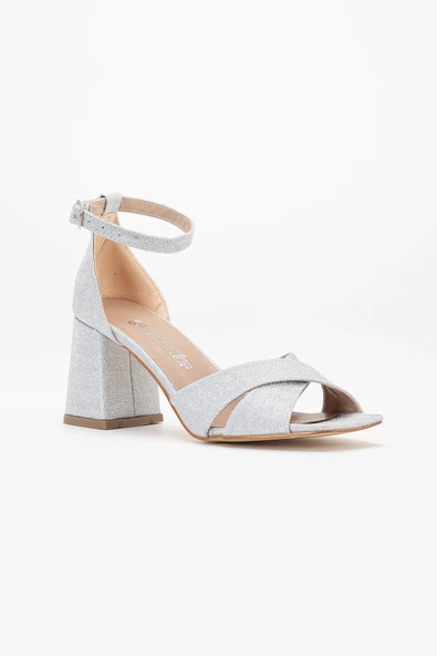 Büyük Numara Kadın Topuklu Sandalet Çapraz Gümüş Bantlı Baretli - 4