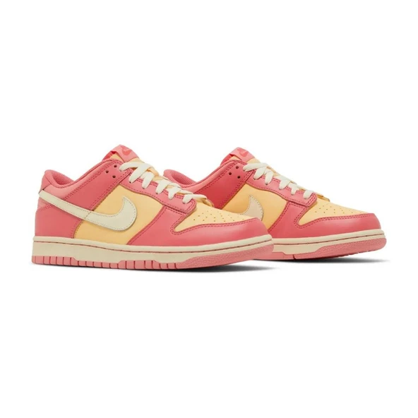 Dunk Low Strawberry Peach - 3