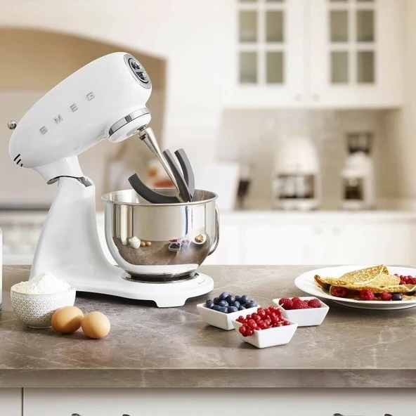 Smeg SMF03WHEU Retro 4.8 Litre Beyaz Stand Mikser - 5